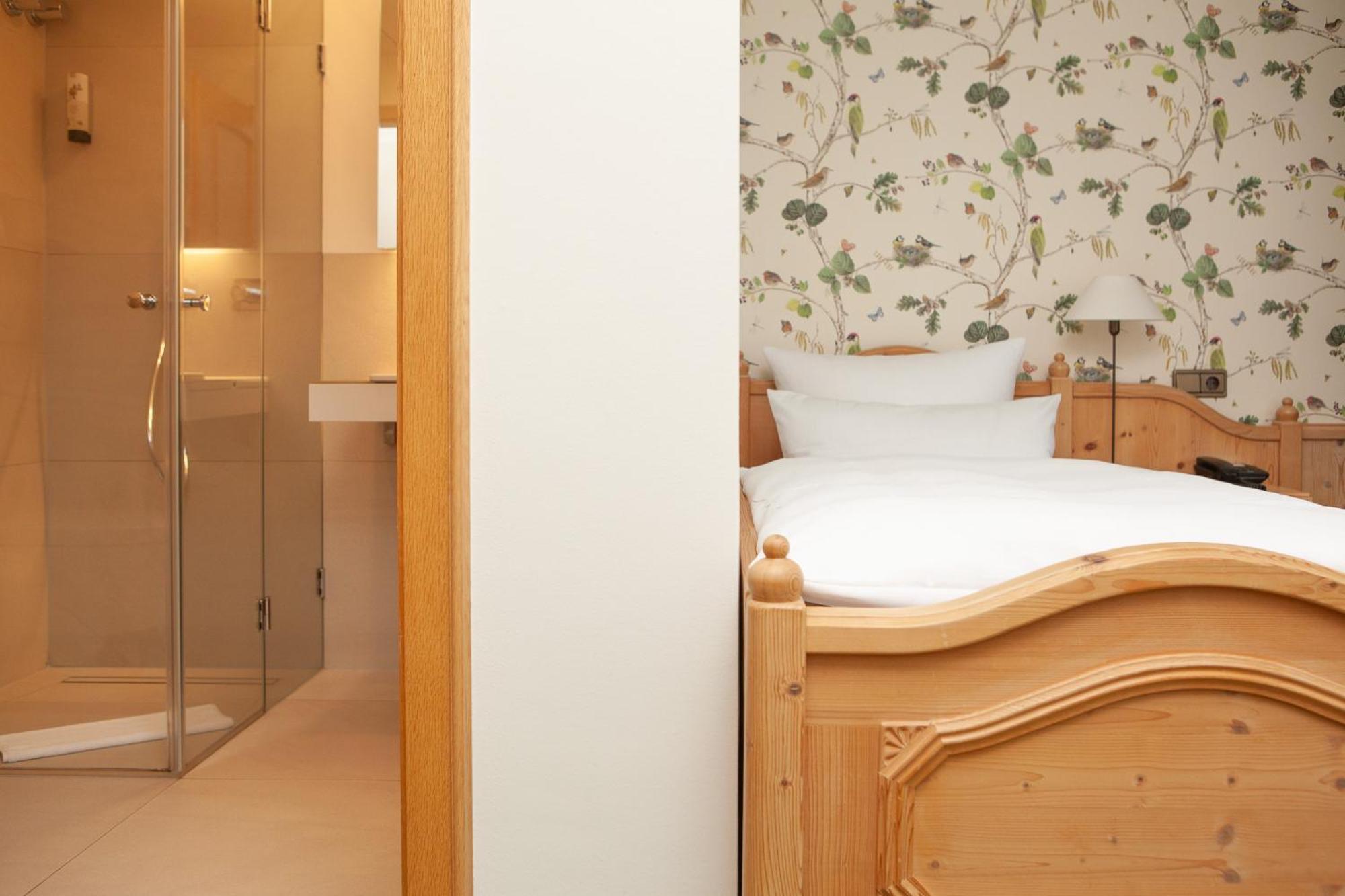 Hotel Elfbuchen كاسيل المظهر الخارجي الصورة